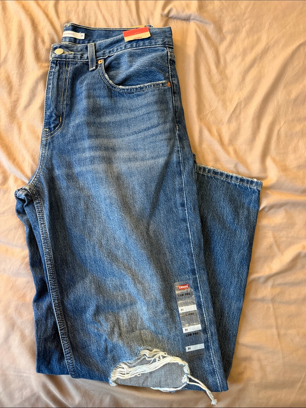 Levi's low pro